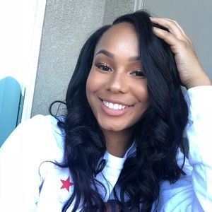 Meet your Posher, Amaya